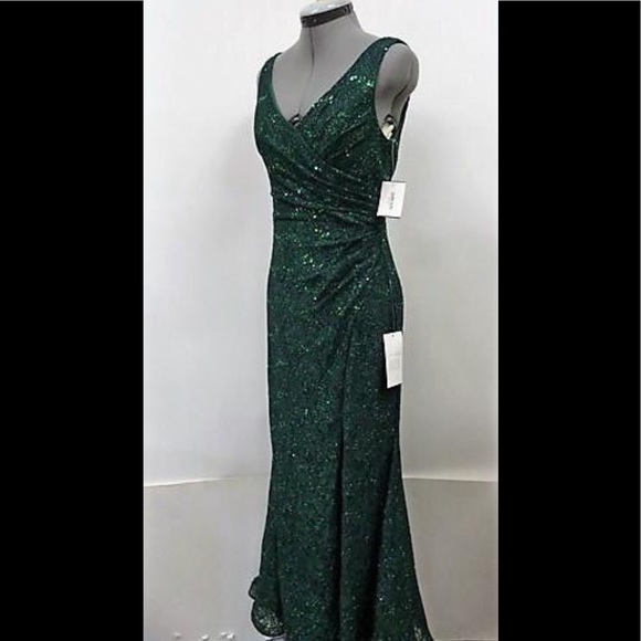 Jules & Cleo Juniper V Neck Mermaid Formal Dress - Picture 2 of 7